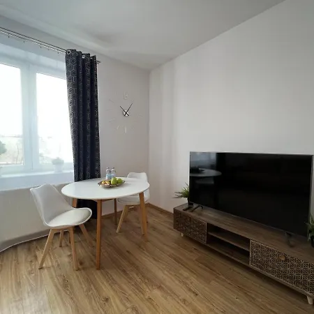 Nowe Mieszkanie, Fajna Kamienica Pabianice Exterior foto