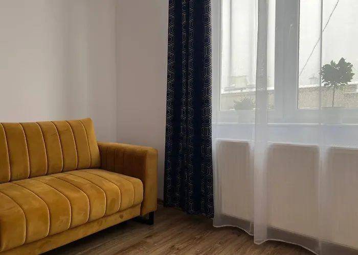 Nowe Mieszkanie, Fajna Kamienica
